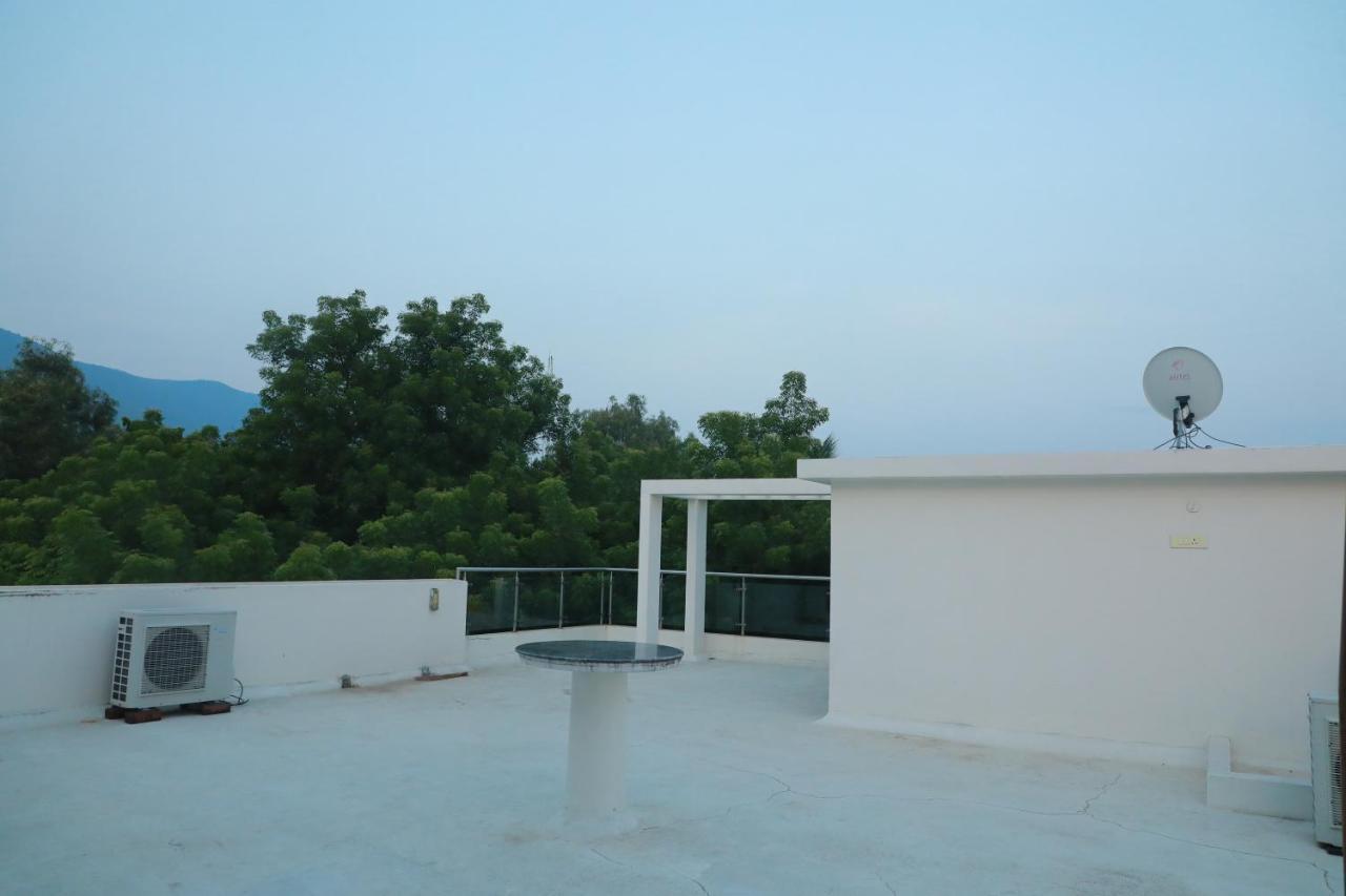 Hill View Paradise - 2Bhk'S & Rooms - A Golden Group Of Premium Home Stays - Тірупаті Екстер'єр фото