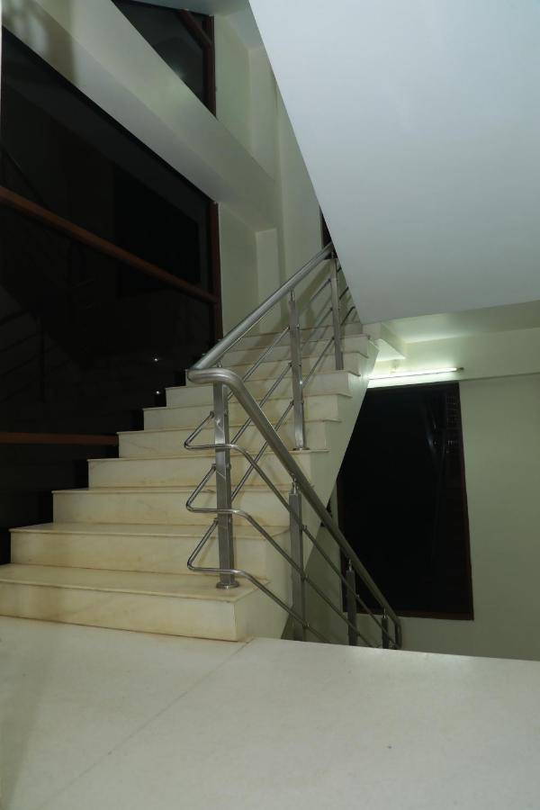 Hill View Paradise - 2Bhk'S & Rooms - A Golden Group Of Premium Home Stays - Тірупаті Екстер'єр фото