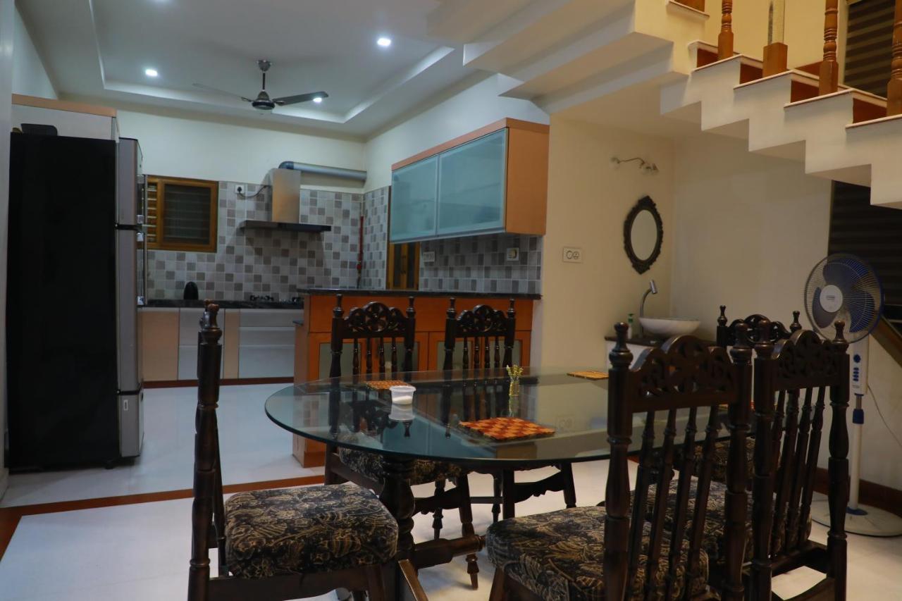 Hill View Paradise - 2Bhk'S & Rooms - A Golden Group Of Premium Home Stays - Тірупаті Екстер'єр фото