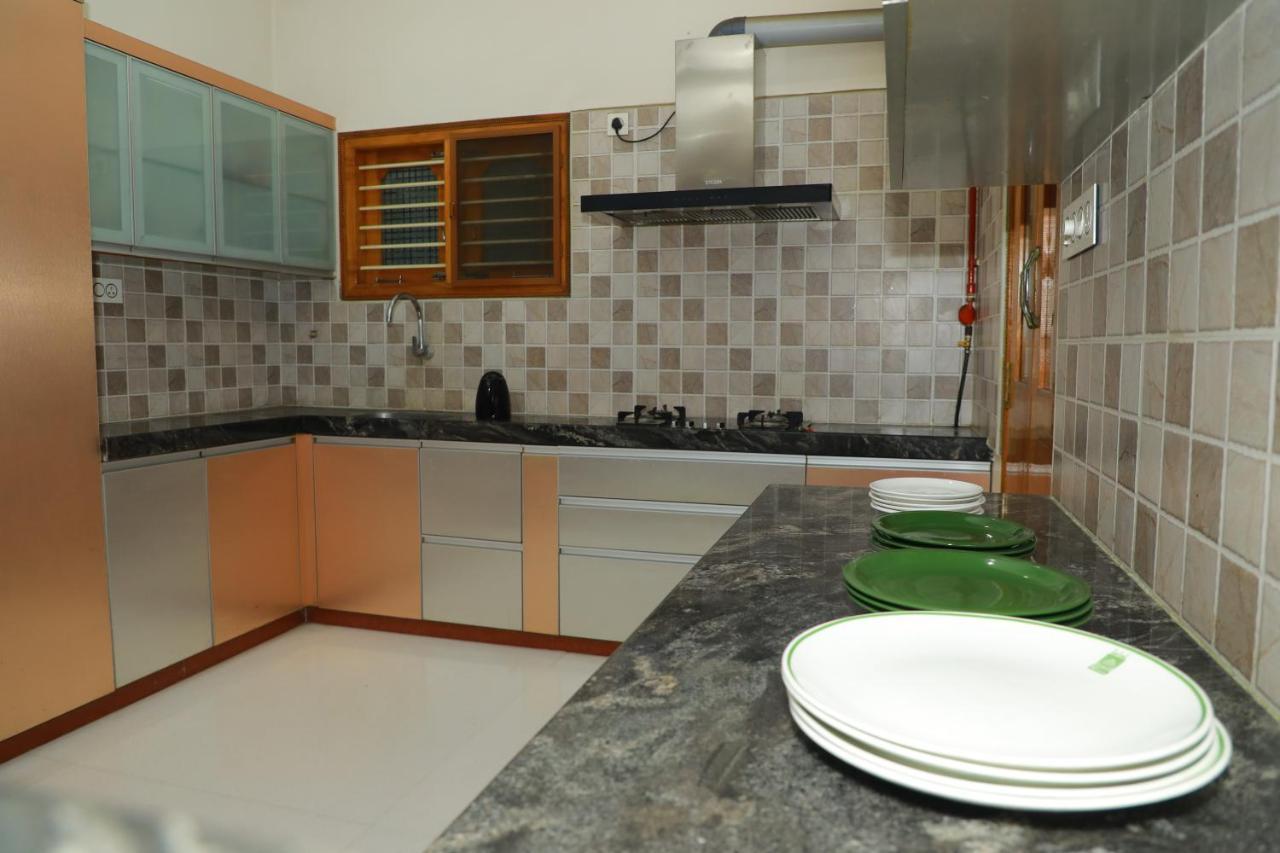 Hill View Paradise - 2Bhk'S & Rooms - A Golden Group Of Premium Home Stays - Тірупаті Екстер'єр фото